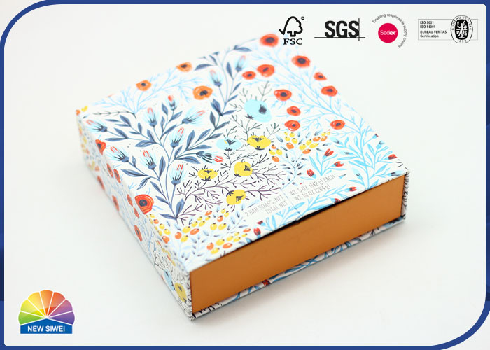 Las puertas francesas forman la caja de regalo con bisagras de la tapa para los aceites esenciales de los jabones que empaquetan Eco amistoso