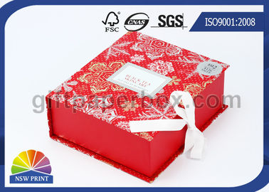 El diseño popular imprimió la caja de papel con bisagras lujo del paquete plano de la caja de regalo de la tapa del doblez determinado rojo del regalo